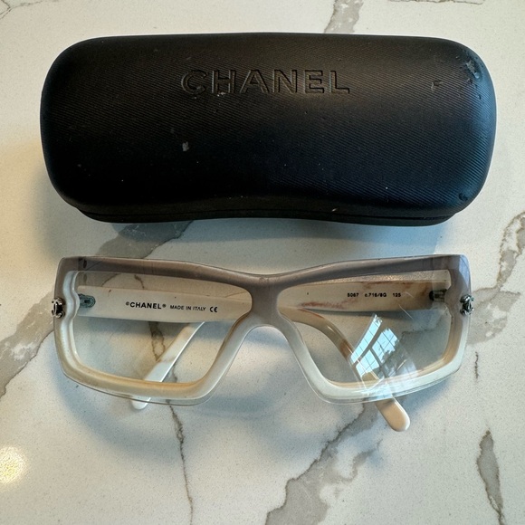 VINTAGE CHANEL Black and White Ombré Sunglasses. - Picture 1 of 12